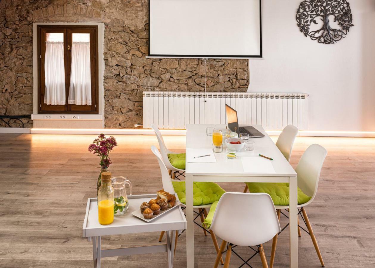 Emphasis Vendégház Casserres Kültér fotó